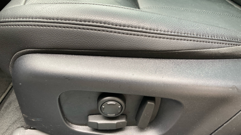 Land Rover Range Rover Evoque 1.5 P300e Evoque Edition 5dr Auto Hatchback